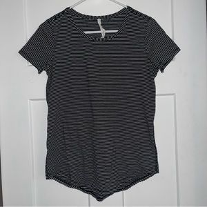 Lululemon T-shirt